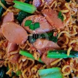 Mie Tumis .sosis .pakai Toples