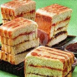 Roti Bakar Tiramisu