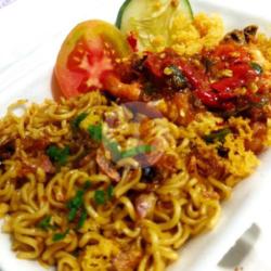 Mie Goreng Paha Atas/tepong Geprek