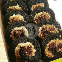 Martabak Blacksweet Gulung Keju Coklat Kacang (medium)