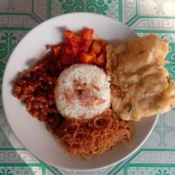 Nasi Uduk Gorengan