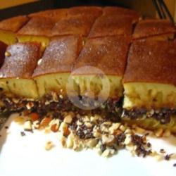 Martabak Kacang Coklat