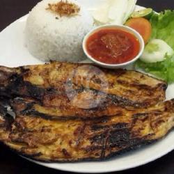 Ikan Bolu Bakar Rica Komplit