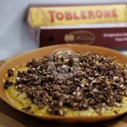 Martabak Manis Toblerone Sedang