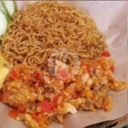 Indomie Dan Ayam Geprek