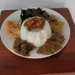 Paket Nasi Padang Rendang