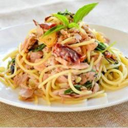 Spicy Spaghetti Tuna Aglio Olio