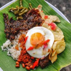 Nasi Gurih Dendeng   Telur