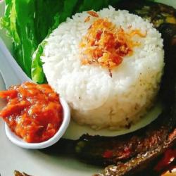 Nasi Lalapan Lele/pecek Lele Sambal Bawang