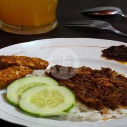 Nasi Krengsengan Suwir