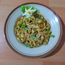 Kwetiaw Goreng Ayam
