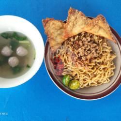 Mie Ayam Pangsit Goreng Plus Bakso