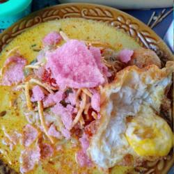 Lontong Sayur Telur Mata Sapi