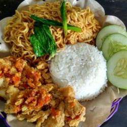 Paket Mix ( Ayam Geprek   Nasi   Mie Goreng )