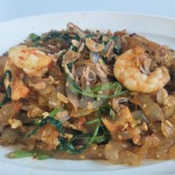 Mie Tiaw Kangkung Belacan Seafood