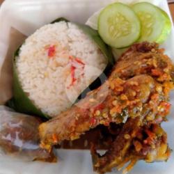 Nasi Liwet   Bebek Goreng Dada Celup Sambal