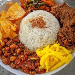 Nasi Uduk Telur