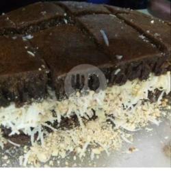 Special Black Forest Komplit Keju Dobel  Coklat Susu Kacang  Wijen