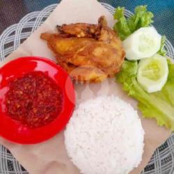 Paket Nasi Ayam Goreng Dada Tempe/tahu