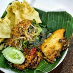 Nasi Pecel Ayam Goreng Mantul