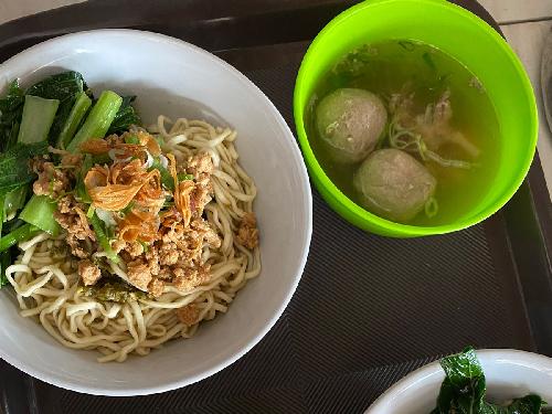 Bakmie Ayam Jakarta 135, Katapang