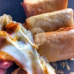 Lumpia Beef Mozza