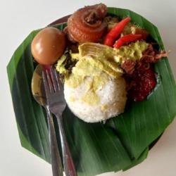 Nasi Gudeg Komplit