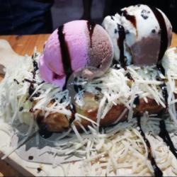 Roti Ice Cream (coklat. Vanila. Strawbery)