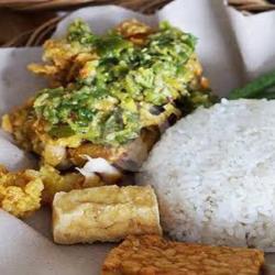 Nasi Ayam Paha  Cabe Ijo