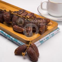 Kurma Palm Fruit/tangkai 1 Kg