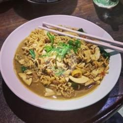 Mie Nyemek Telur Ayam