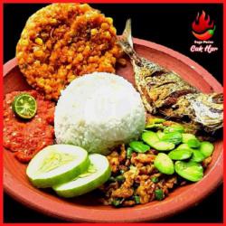 Sego Pedes Pete Ikan Laut Goreng