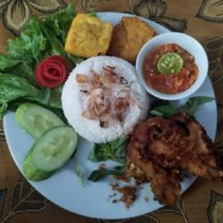 Paket Lengkap Ayam Serundeng Sambal Goreng Merah