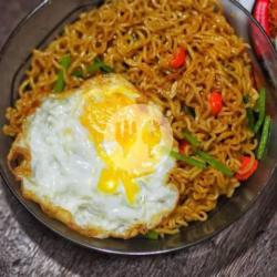 Indomie Goreng Doubel   Telur Dadar