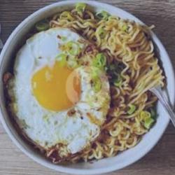 Mie Goreng Sedap Pake Telur