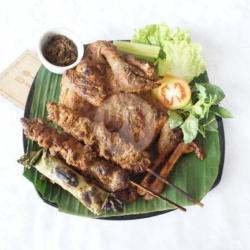 Ayam Panggang Utuh Komplit