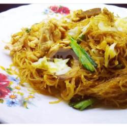 Bakmie / Kwetiau / Bihun Goreng Ayam Bakso Porsi Besar