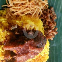 Nasi Kuning Ikan Haruan