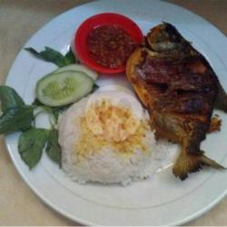 Nasi   Bawal Goreng