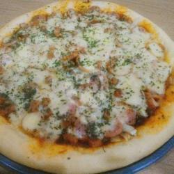 Pizza Beef Meat Extra Medium