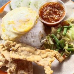 Nasi Kulit Ayam  Telor Dadar