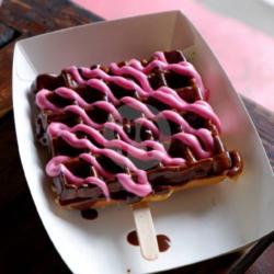 Waffle Coklat Strawbery