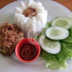 Paket Nasi Lalap Ayam Goreng Laos