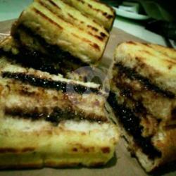 Roti Bakar Coklat Susu