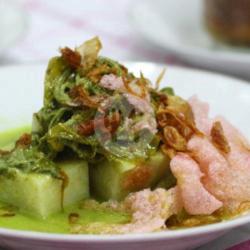 Lontong Paku