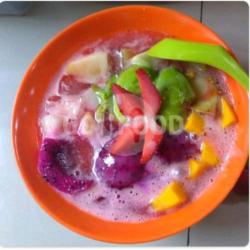 Sop Buah Strawberry