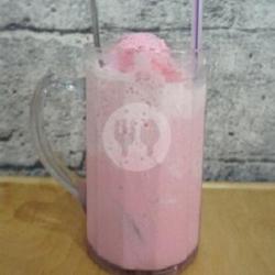 Milkshake Strawberry Extra Ice Cream