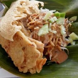 Pecel Lontong Pedas/sedang