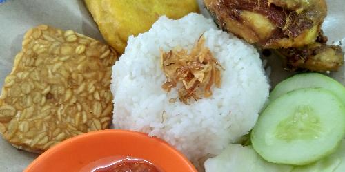 Ayam Goreng & Soto Ayam RM Harum, Taman Mutiara
