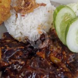 Nasi   Tempe   Lalaban   Bebek Pedas Manis